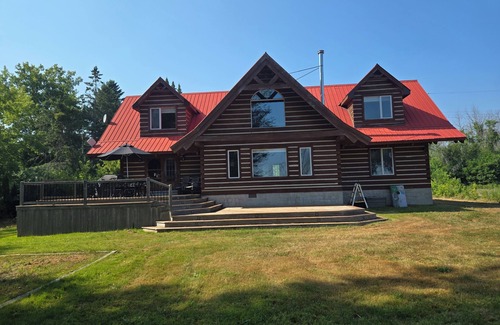 Carrying Place Ski Chalet | Charming Log Chalet on the Lake