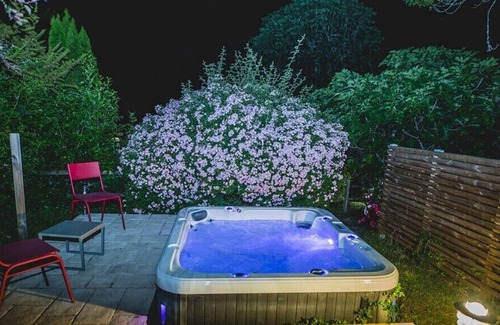 Creysse House | Charming "longère" - Garden & Pool - Calm & Authenticity - 5km from Bergerac
