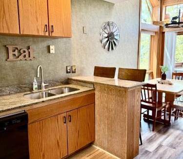 Lutsen House | Charming Lutsen Mountain Townhome with Pool Access