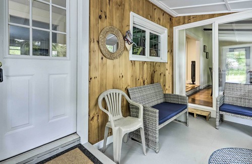 Madison Cottage | Charming Madison Retreat ~ 3 Mi to Beaches!
