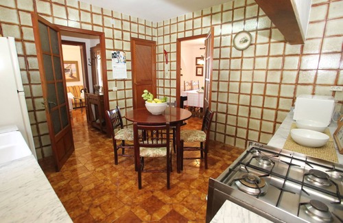 Portocolom Villa | Charming Mallorcan-style chalet with large private pool and barbecue