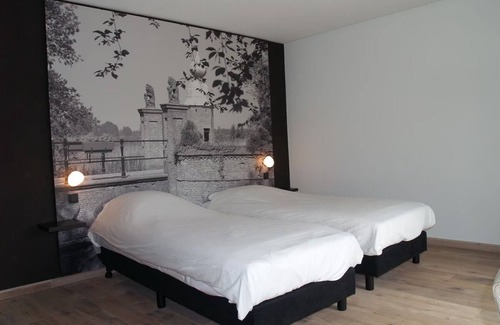 Renesse Hotel | Charming Manor Room Perfect for Romantic Escapes - Near the beautiful North Sea