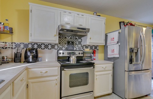 McAllen House | Charming McAllen Rental Home w/Private Backyard!