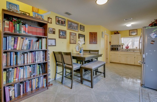 McAllen House | Charming McAllen Rental Home w/Private Backyard!
