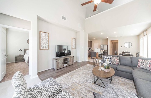 Sienna Plantation House | Charming Meadow Trail Manor: Your Perfect Getaway Destination Awaits Here #41357