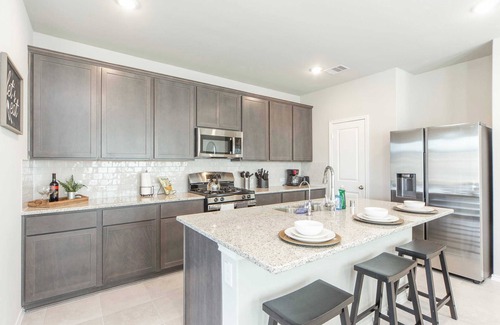 Sienna Plantation House | Charming Meadow Trail Manor: Your Perfect Getaway Destination Awaits Here #41357