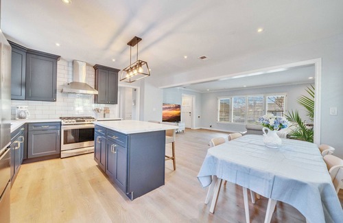 Monrovia House | Charming Melrose Retreat #42339