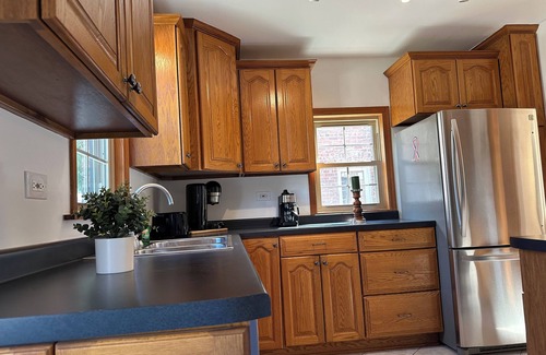 Jefferson Park House | Charming Mid-Century Home Near O’Hare Airport