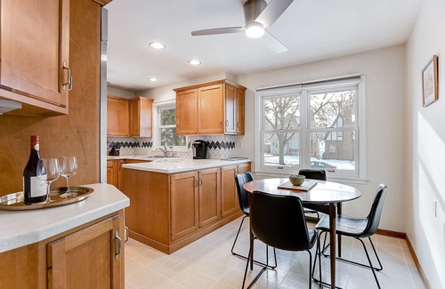 Macalester - Groveland House | Charming Mid-Century Modern Eco-Friendly Home