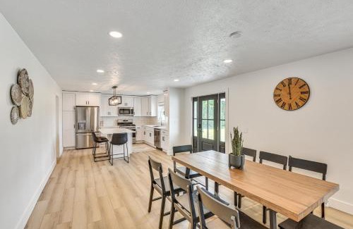 Middlebury House | Charming Middlebury Retreat with Patio and Fire Pit