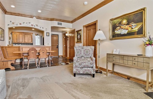 Midway Villa | Charming Midway Villa~Pool, Tubing, Skiing, & Ice Castles Villa 2057-1