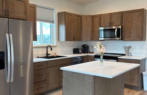Ranchester House | Charming Modern Cabin - Minutes from the Mountains!