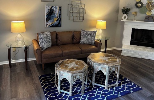 Cordova Condo | Charming Modern Condo