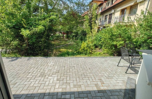 Kecskemet Apartment | Charming modern furnished Studio in a Peaceful Neighborhood of Kecskemét
