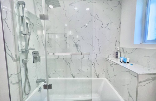 Tetreaultville House | Charming Montreal Family Haven, Near olympic stadium/15 Minutes to Downtown