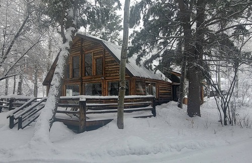 Timber Lakes Cabin | Charming Mountain Cabin by Stream with Large Deck, 35 minutes from Park City.
