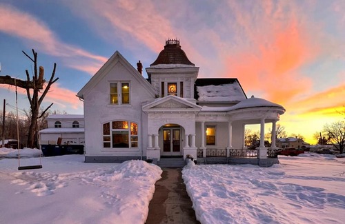 Mount Pleasant House | Charming Mt Pleasant Home in Historic Dtwn!