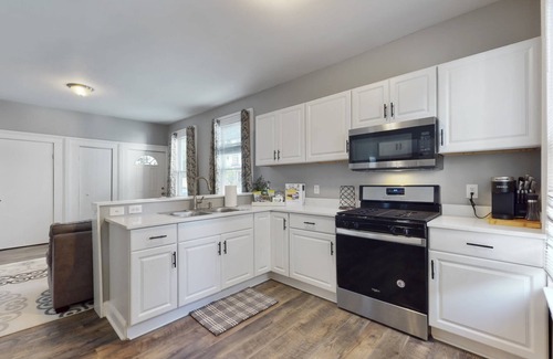 New Haven Apartment | Charming New Haven Retreat - Near Yale, Local Hotspots