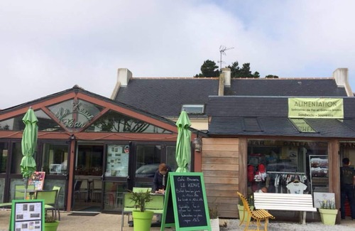 Bangor House | Charming New House Near Beach, Shops, with Garden & Modern Amenities