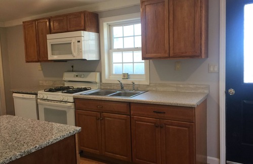 West Dennis House | Charming newly renovated cottage, Water access on grand cove.