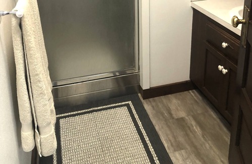 Powell Apartment | Charming Newly Renovated Upstairs Apartment