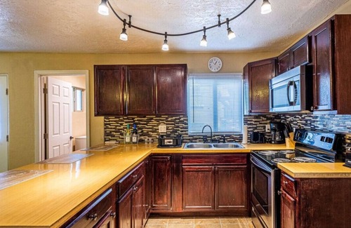 Los Griegos Apartment | Charming North Valley Casita