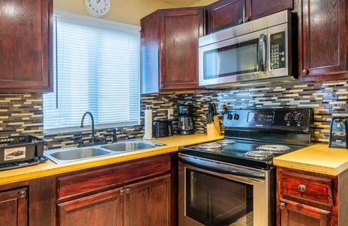 Los Griegos Apartment | Charming North Valley Casita