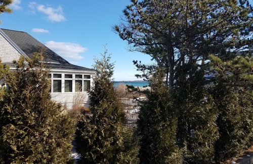 Southern Coast House | Charming Ocean View Cottage - 2nd house back with direct access to Ferry Beach!