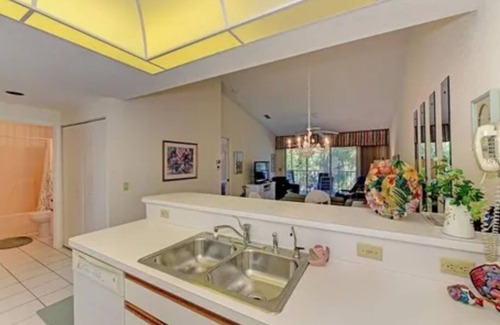 Englewood Condo | Charming Old Florida Condo….Minutes to World Famous Beaches