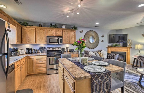 McArdle Condo | Charming Omaha Condo - 13 Miles to Downtown!