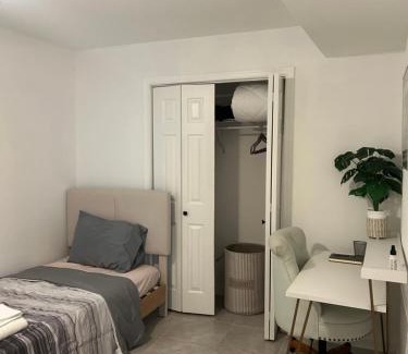 Washington Apartment | Charming One Bedroom near JBAB