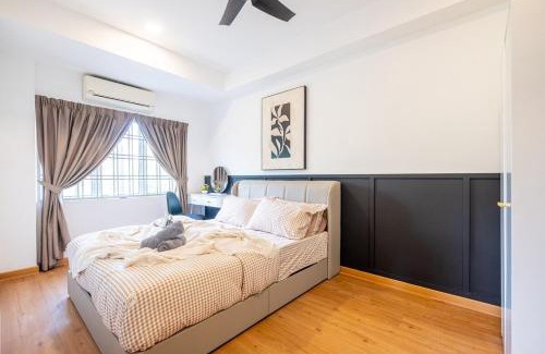 Bandar Tun Razak Villa | Charming OUG Bungalow 6BR Cozy Family Escape plus Baby Cot