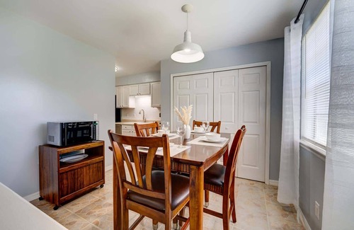 Palm Bay House | Charming Palm Bay Retreat with Garden