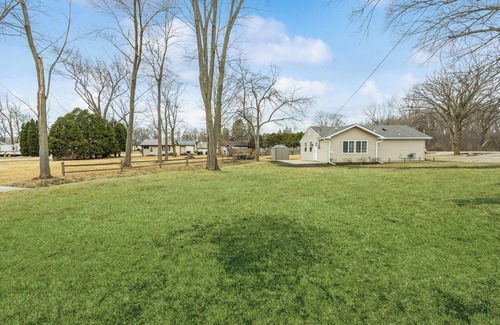 Village of Bloomfield House | Charming Pell Lake Home, Close to Lake Geneva!