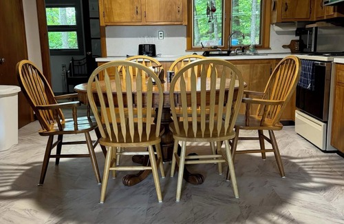 Raymond House | Charming pet-friendly Maine camp in a peaceful cove on Little Sebago.