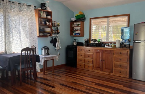 Corozal District House | Charming Private Beachfront 2-bedroom house near Copper Bank with WiFi, AC