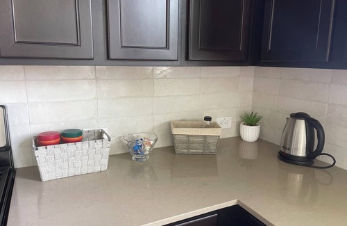 Iowa Colony House | Charming private room with AC and WiFi in quiet peaceful neighborhood