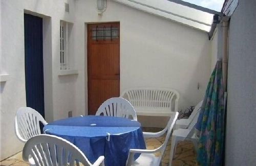 Cambo-les-Bains Apartment | Charming quiet apartment in Villa with garden