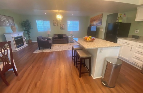 Orem North Apartment | Charming , quiet apartment in Orem/vineyard area. 2 bedrooms, shared bathroom.