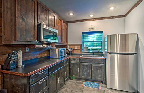 Quitman Cabin | Charming Quitman Cabin < 2 Miles to Lake Fork