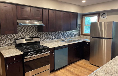 Menomonee Falls House | Charming remodeled 2-bedroom furnished home in safe, delightful Menomonee Falls