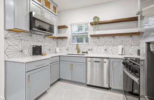 Dallas House | Charming renovated 1bed/1bath duplex in Oaklawn/Uptown Dallas TX