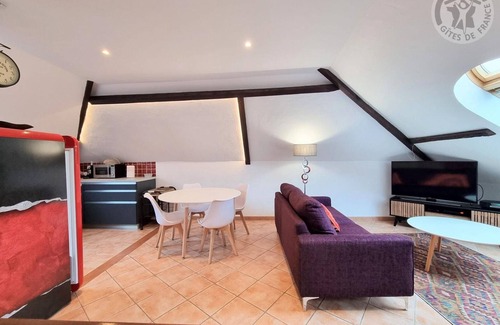 Rambouillet Apartment | Charming Renovated Apartment in Rambouillet: Near Castle, Shops, and Direct Paris Access