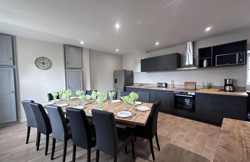 Theneuille Cottage | Charming renovated historic cottage with parking and garden