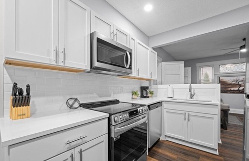 Davenport House | Charming, Renovated Home Near Parks & Colleges
