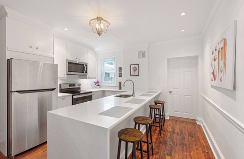 Northwest Philadelphia Apartment | Charming Renovated 2BR Home