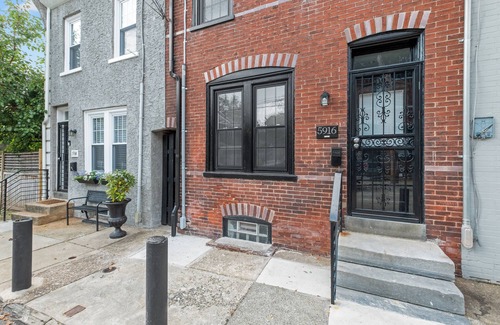 Northwest Philadelphia Apartment | Charming Renovated 2BR Home