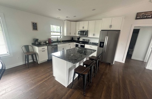 Van Buren House | Charming RIVER FRONT 3-bedroom home Van Buren on Current River. brand new!