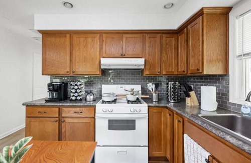 Indianapolis House | Charming Riverfront 2-bedroom house minutes from Broad Ripple