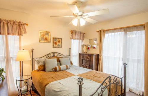 Jefferson House | Charming Riverfront Cabin - Hot Tub Overlooking New River, Gas Fireplace